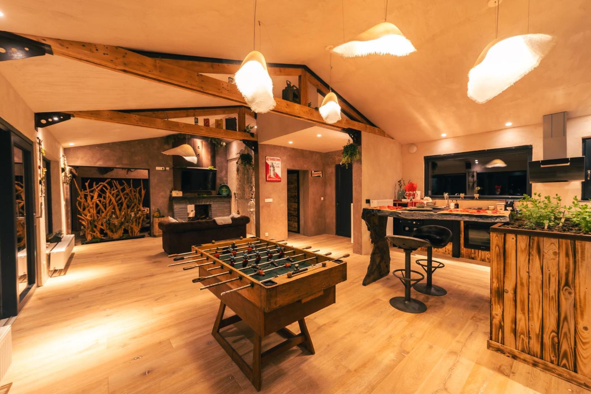 Unique W/ Amazing View & Private Wellness * Dinant